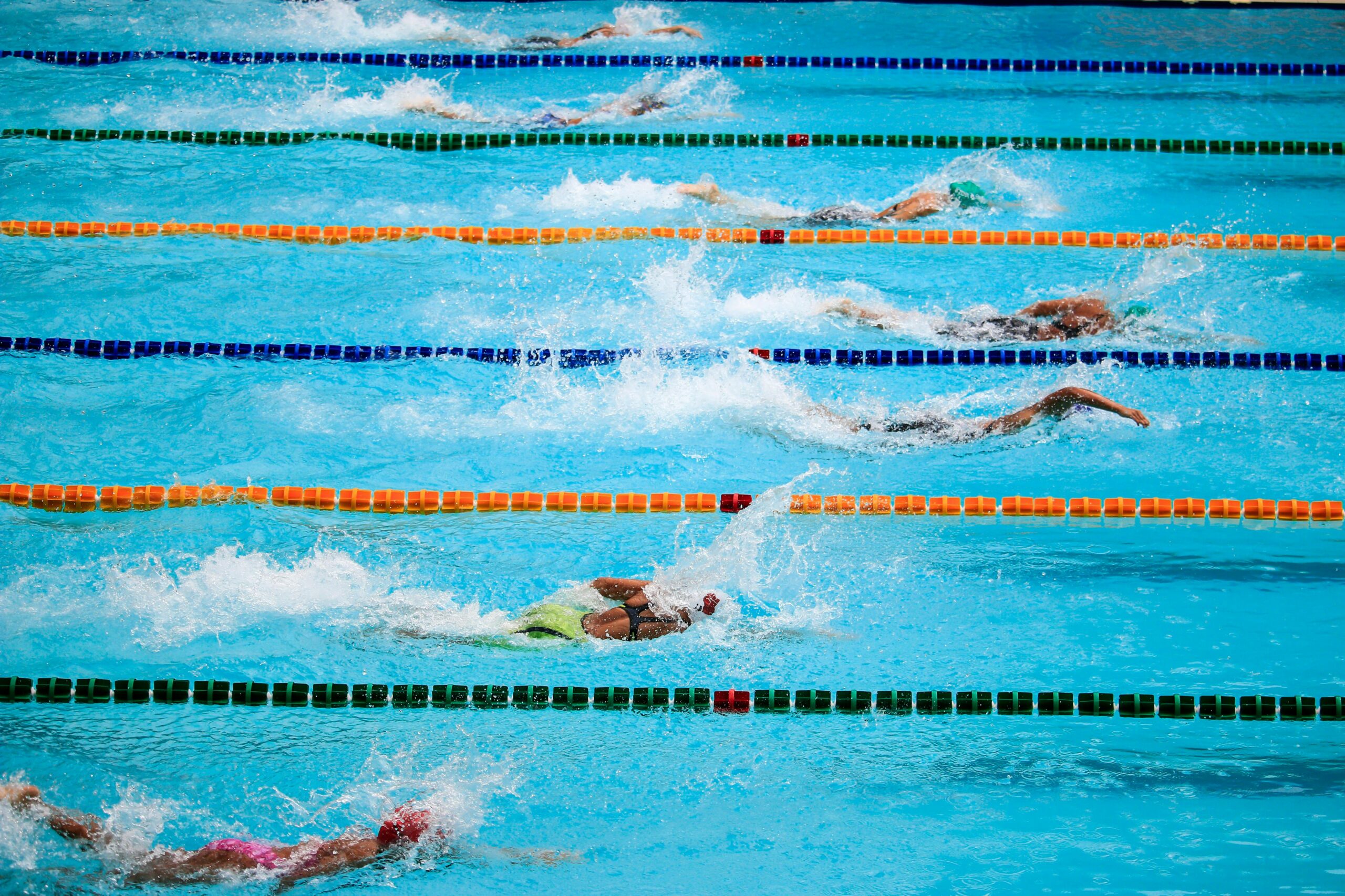 Competicion de natación femenina